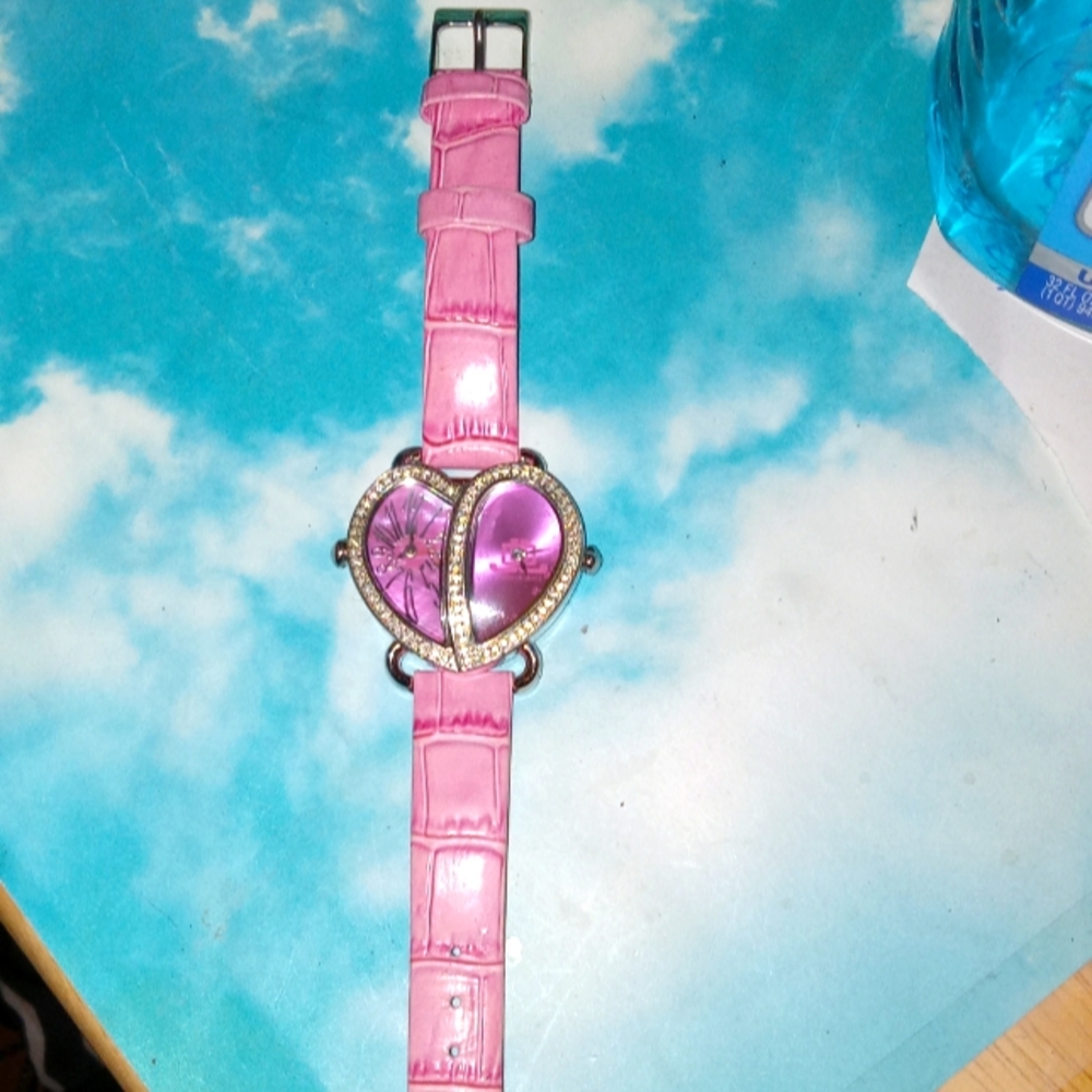 USED GENTLY JENNIFER LOPEZ PINK HEART WATCH